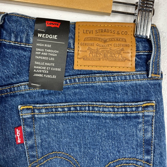 Levi’s Premium Wedgie Jeans - Picture 5 of 8